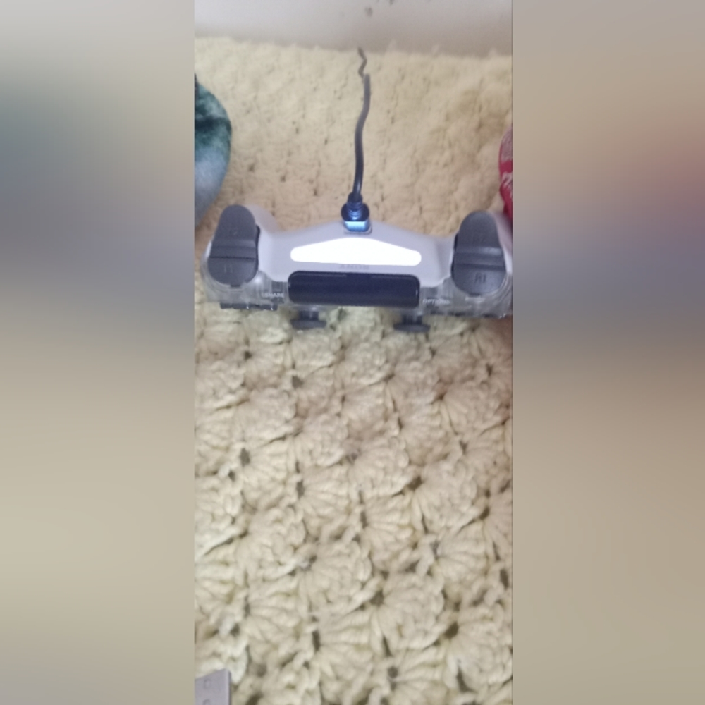 Ps4 controllers - Picture 3 of 4